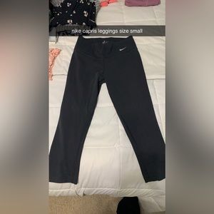 Nike capris leggings